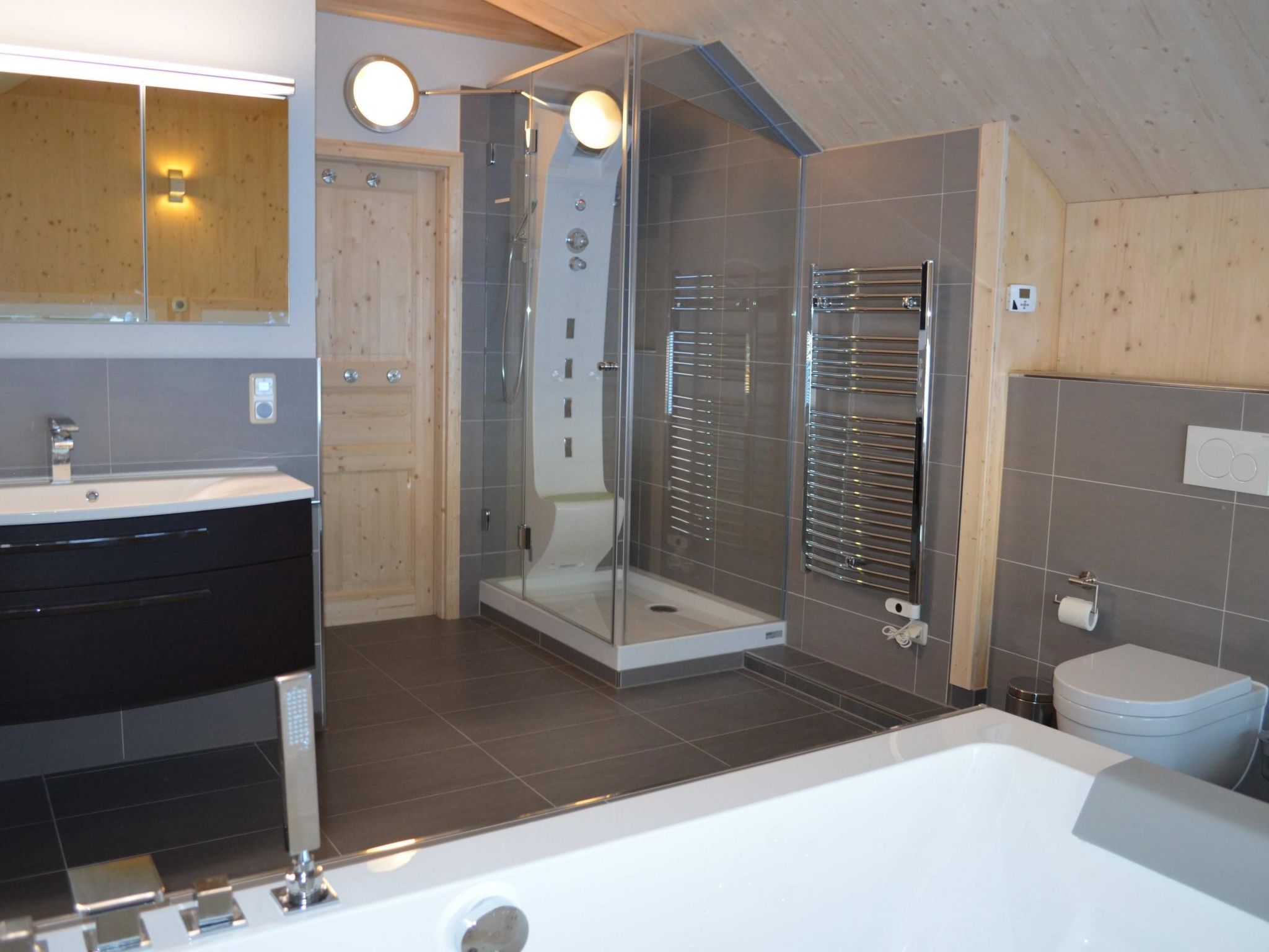 Tolles Ferienhaus mit Sauna und Whirlpool-Image-tags.info