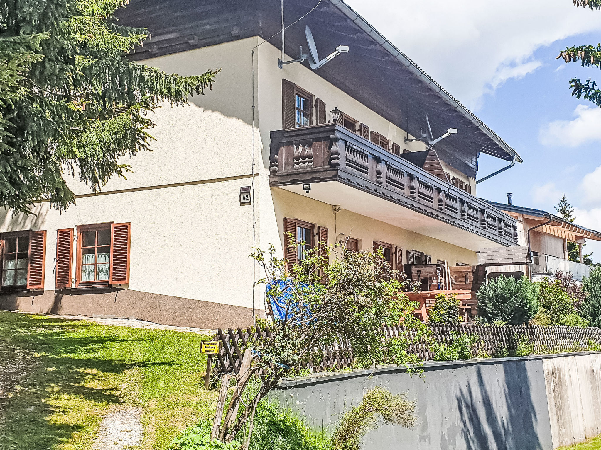 Ferienwohnung Belan - Buiten