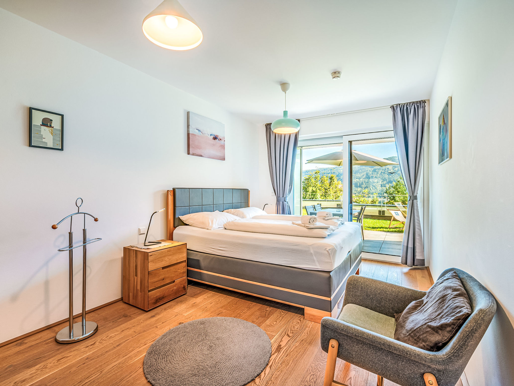 Top 5 Alpe maritima Seeblick+Bergkulisse-Binnen