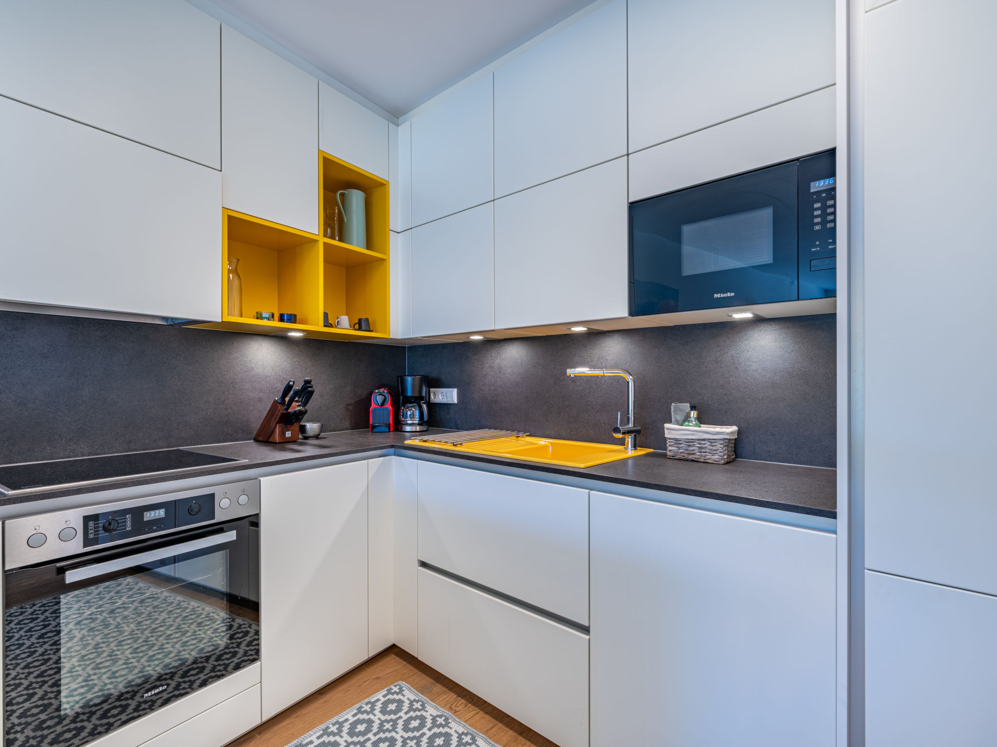 Top 5 Alpe maritima Seeblick+Bergkulisse-Binnen