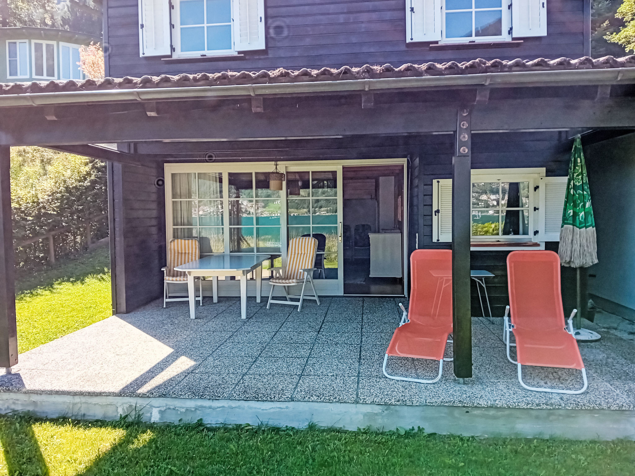 Haus direkt am Ossiacher See-Buiten