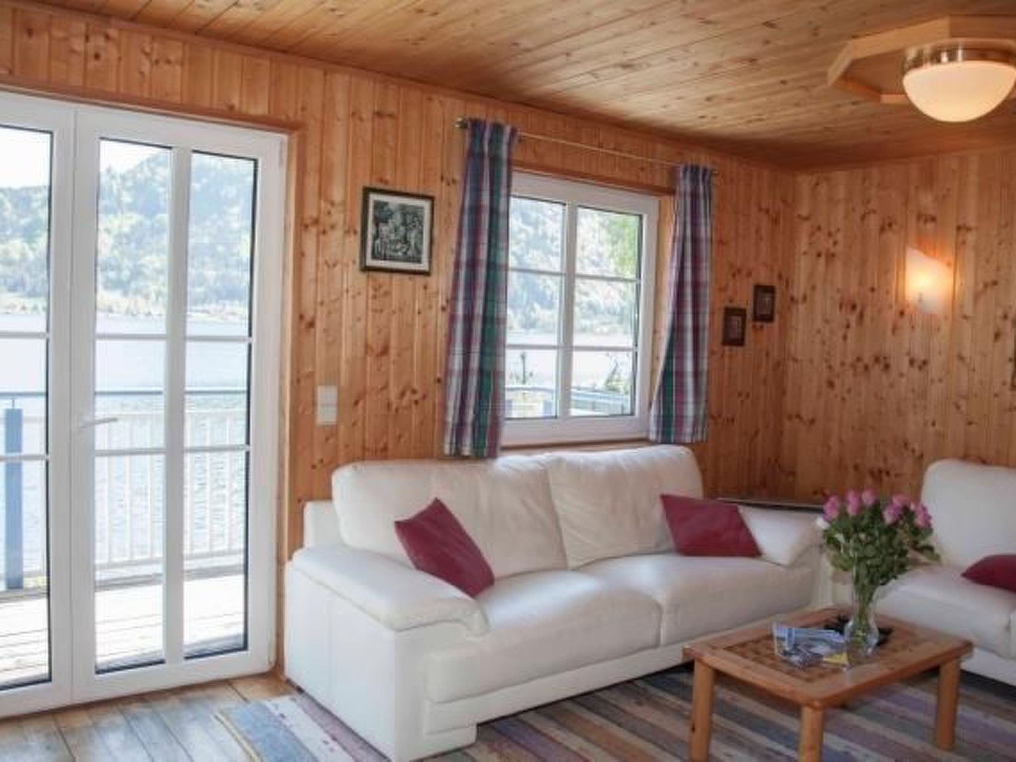 Am Ossiacher See mit Garten-Dedans