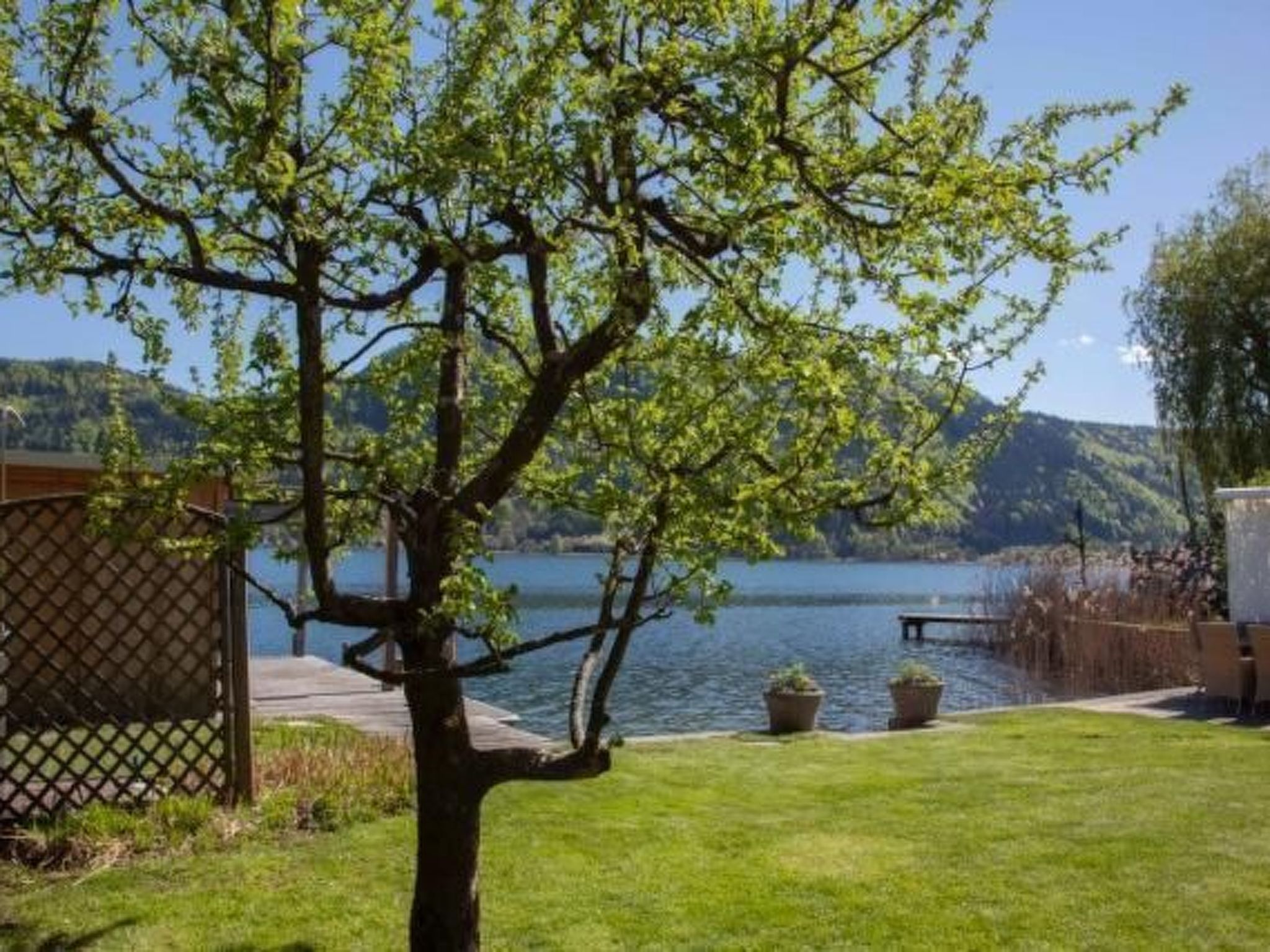 Photo of am Ossiacher See mit Garten