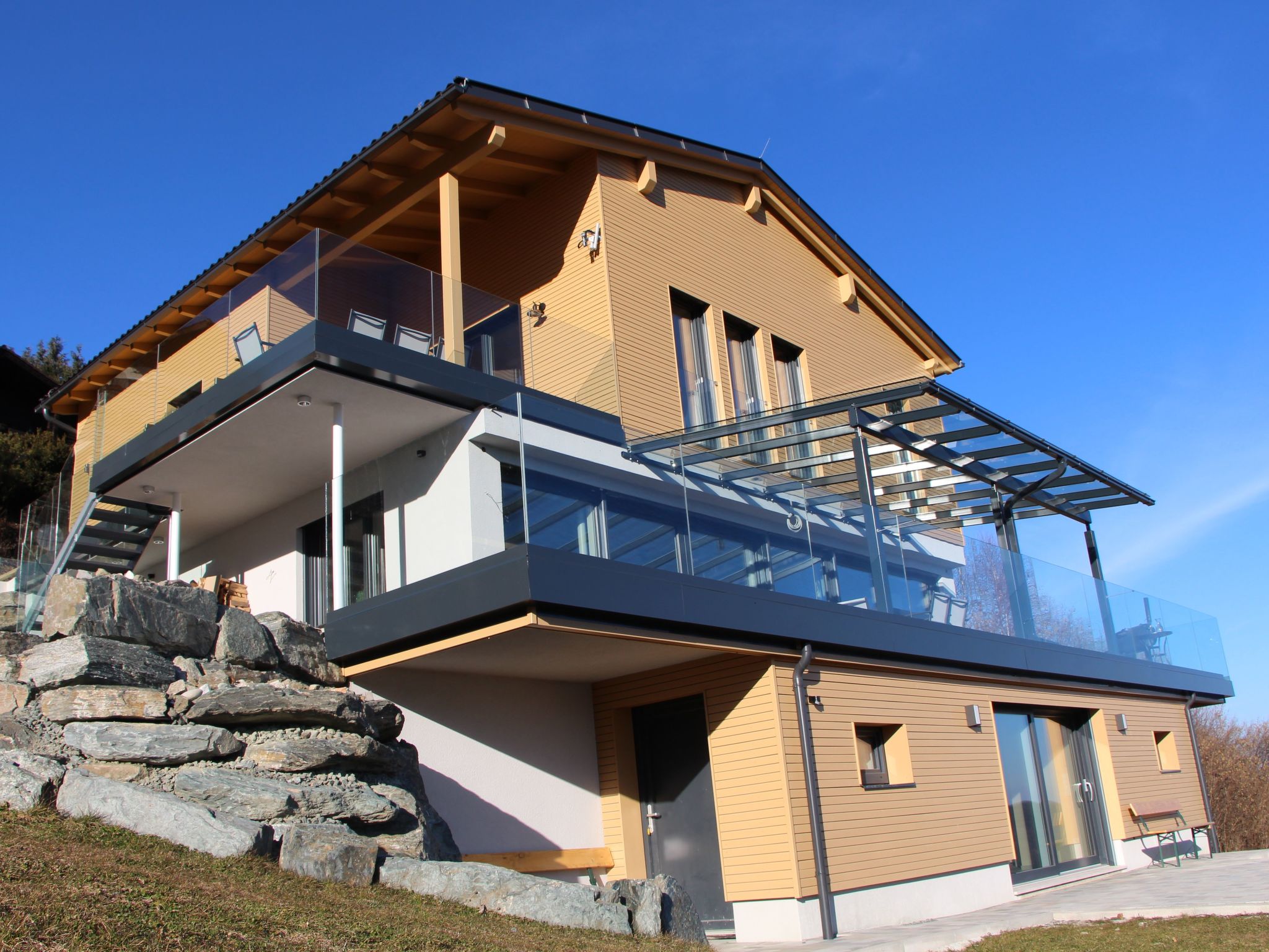 Freistehendes Ferienhaus mit Blick auf den See-Inside
