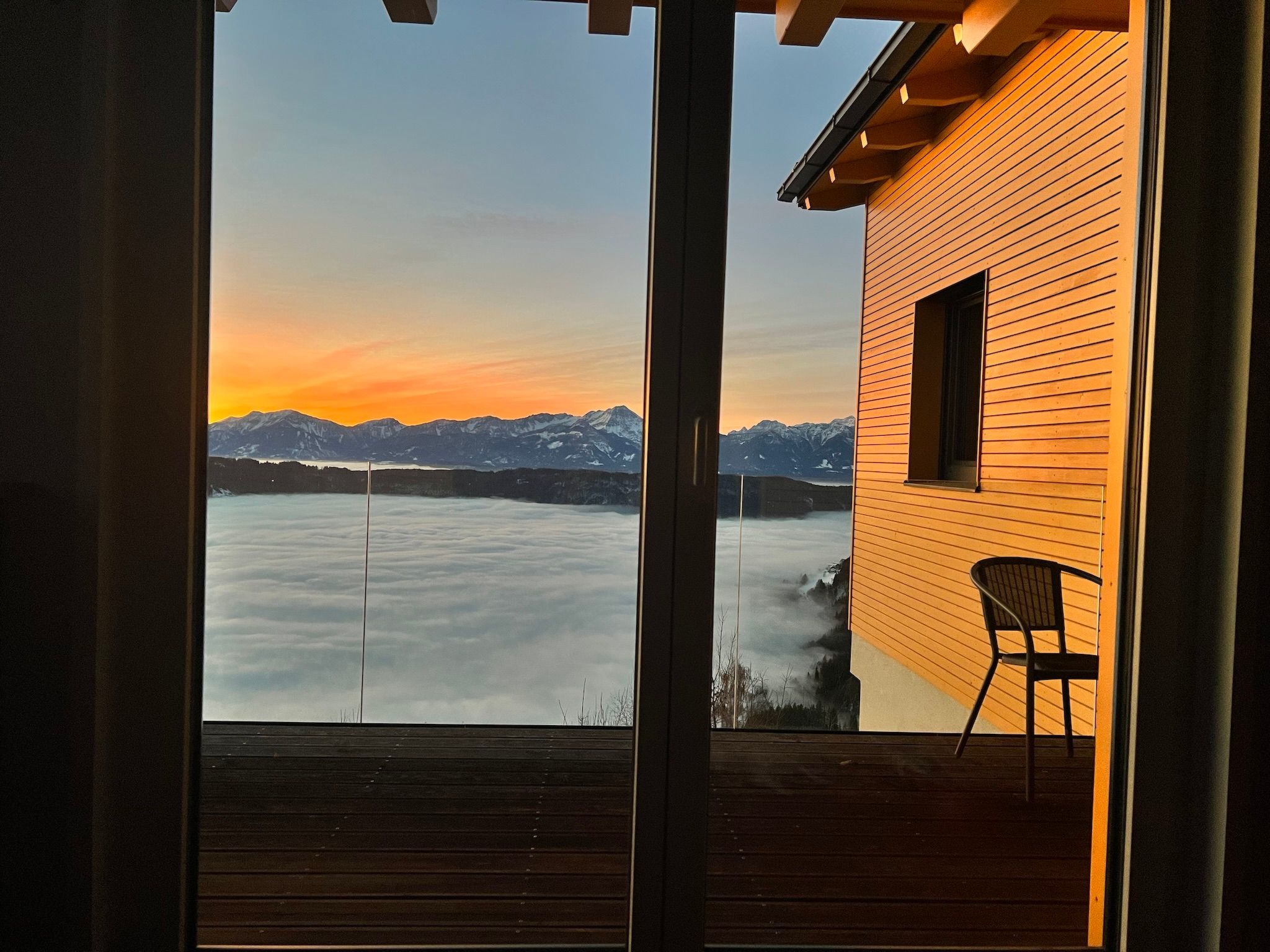 Freistehendes Ferienhaus mit Blick auf den See-Inside
