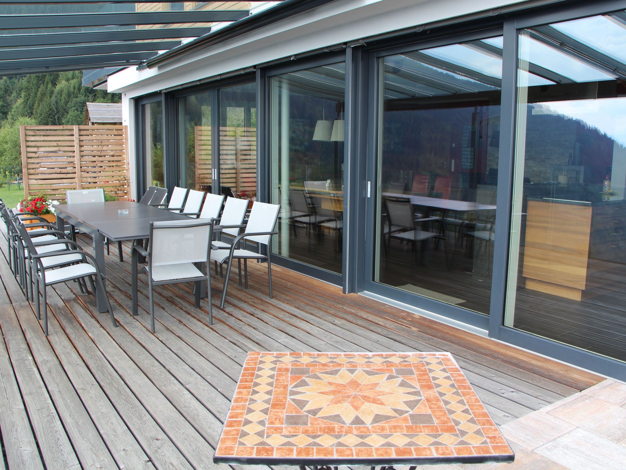 Freistehendes Ferienhaus mit Blick auf den See-Inside