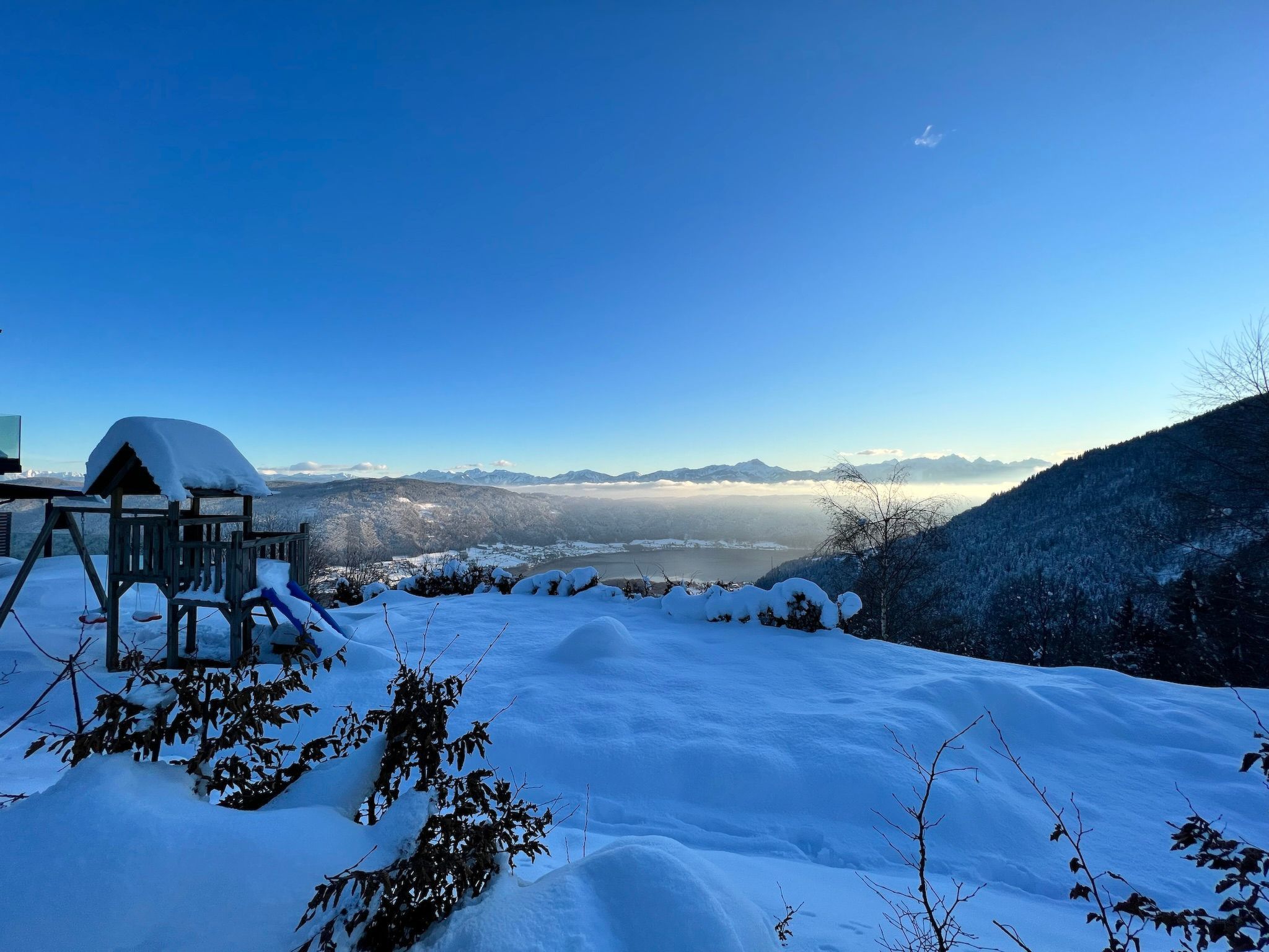 Freistehendes Ferienhaus mit Blick auf den See-Inside