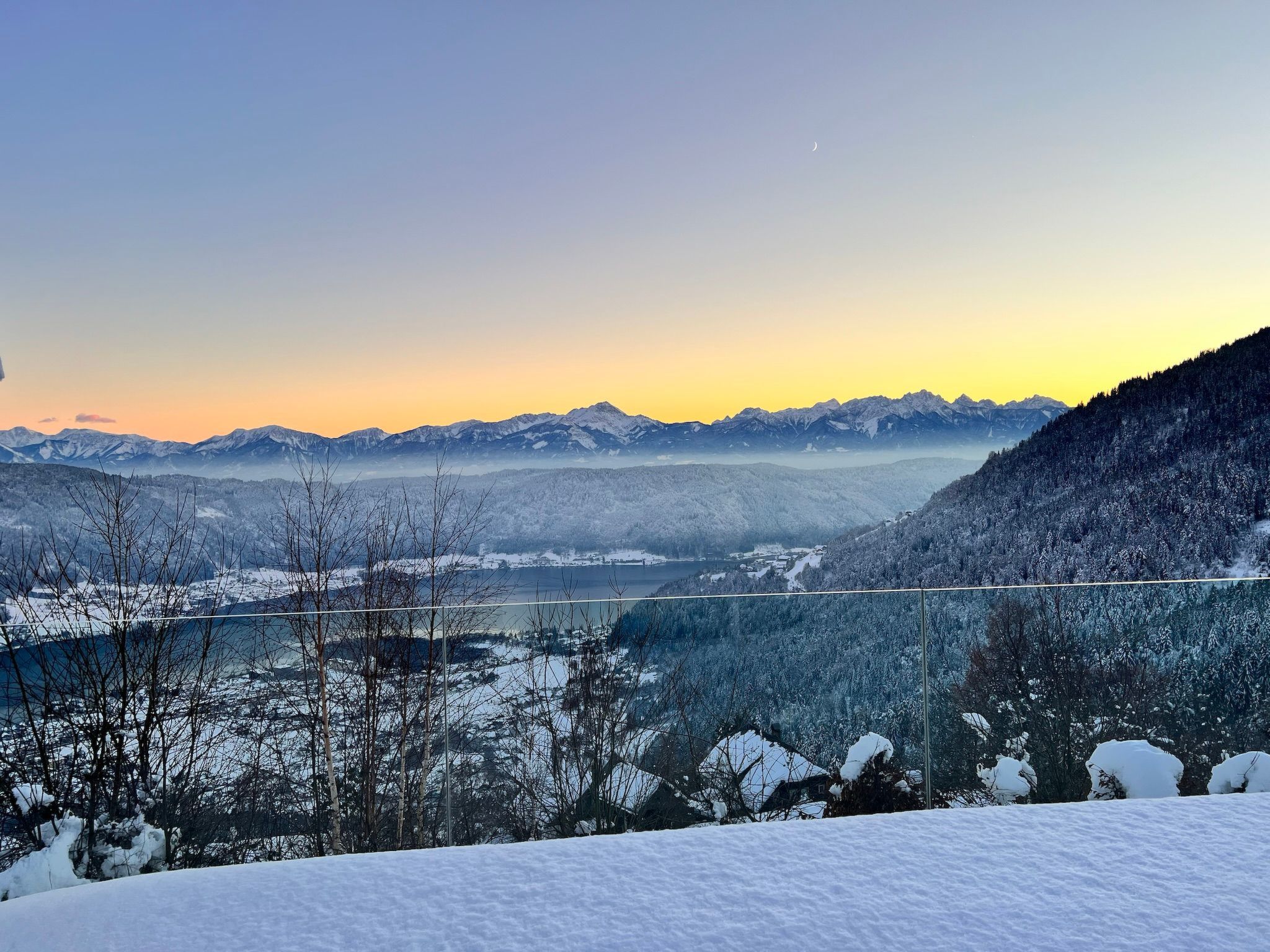 Freistehendes Ferienhaus mit Blick auf den See