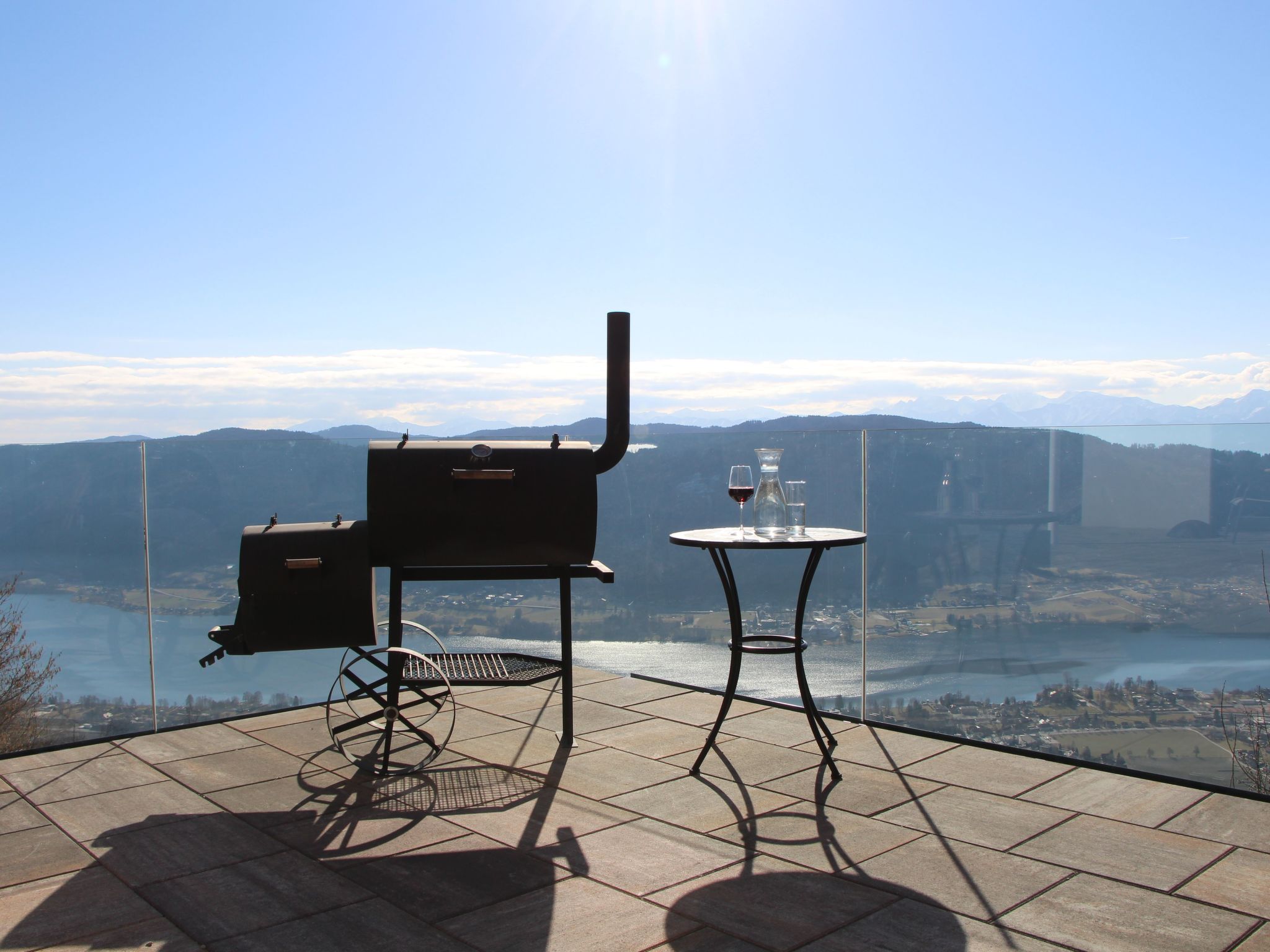 Appartement mit herrlichem Berg- und Seeblick-Inside