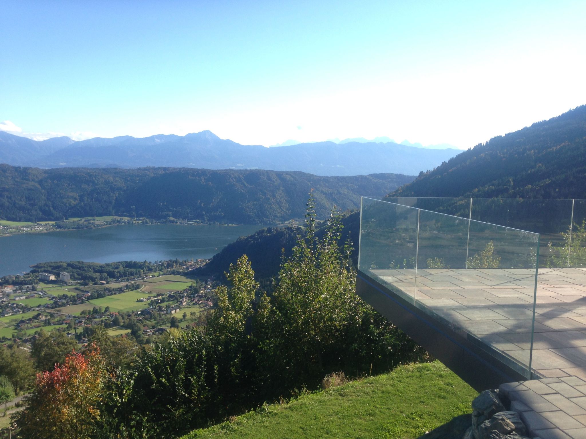 Appartement mit herrlichem Berg- und Seeblick-Inside