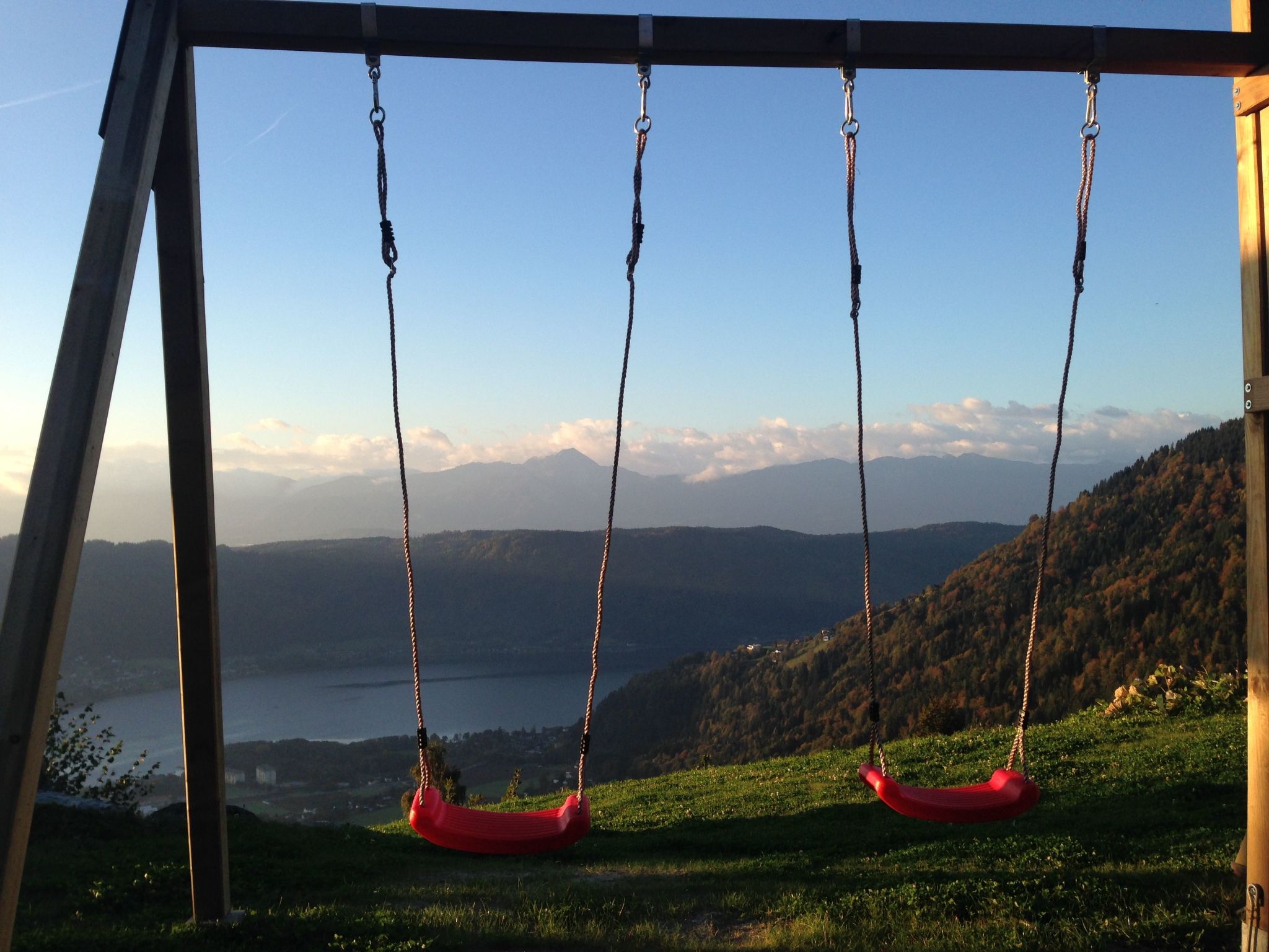 Appartement mit herrlichem Berg- und Seeblick-Inside