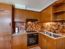 Rustiek appartement bij het meer met uitzicht op de bergen in Bodensdorf - thumbnail 6