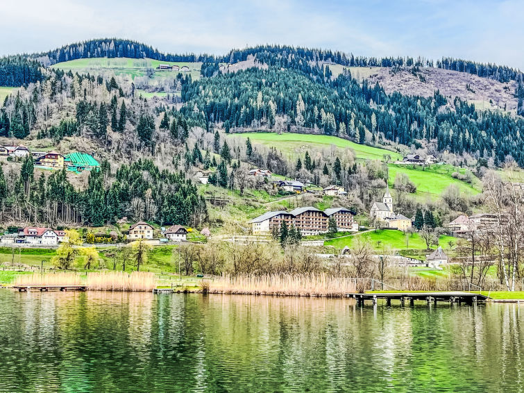 Op 1,0 km van het meer: Comfortabel appartement in Feldkirchen in Feldkirchen in Kärnten