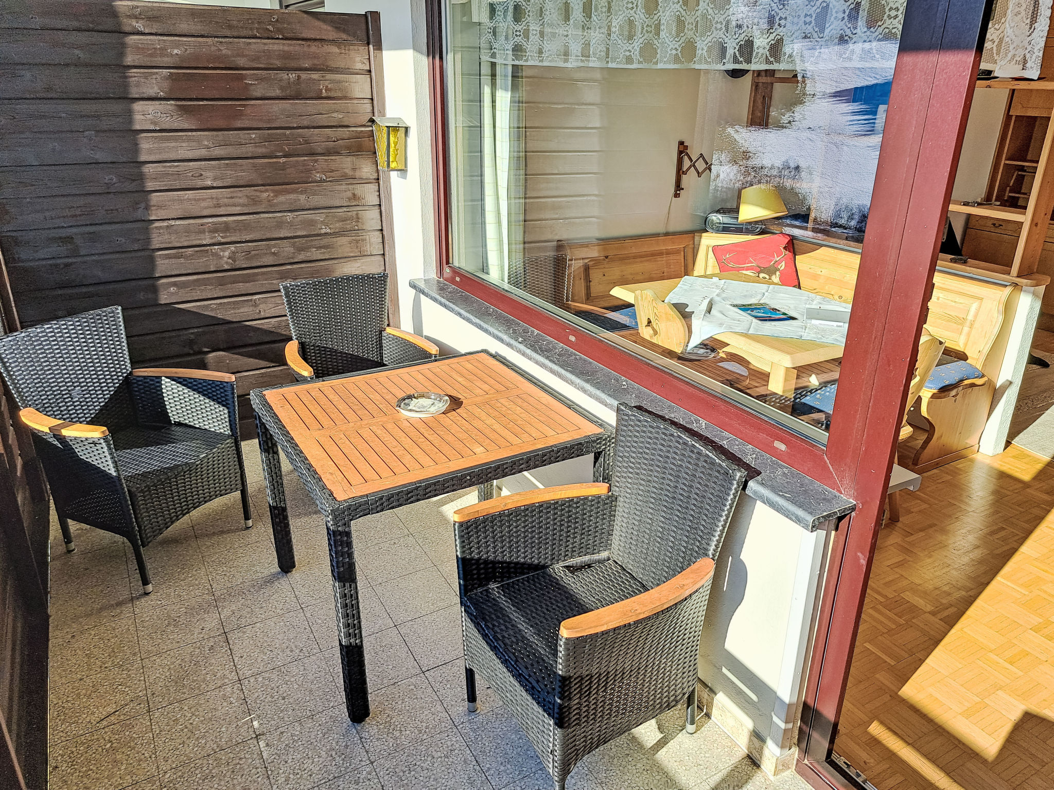 Urban & Florian-Outside