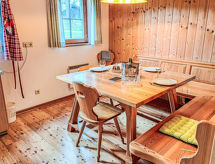 Bergzicht en rust in vakantiehuis Simale in Sankt Urban - thumbnail 4