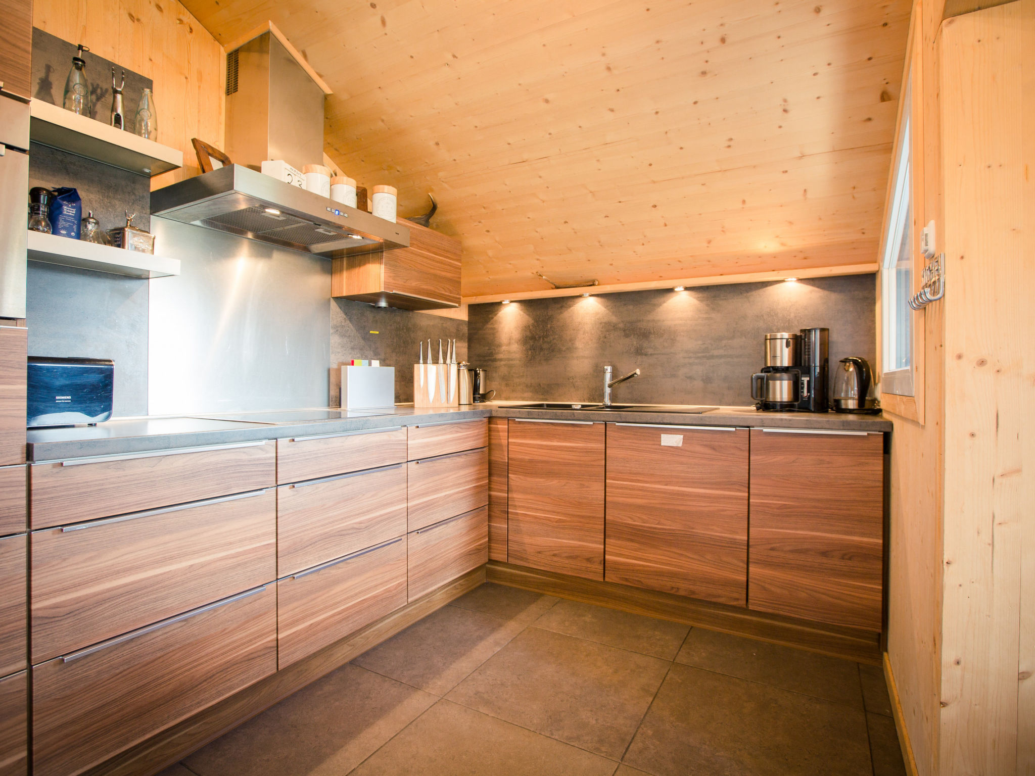# 6 mit IR-Sauna und Sprudelwanne Innen - Image 3
