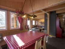 #13 mit IR-Sauna & Sprudelwanne innen