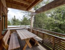 #13 mit IR-Sauna & Sprudelwanne innen