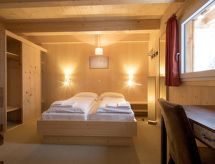 # 20 mit IR-Sauna & Sprudelwanne innen