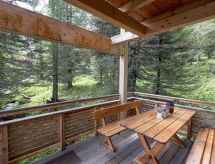 # 25 mit Sauna und Sprudelbad innen