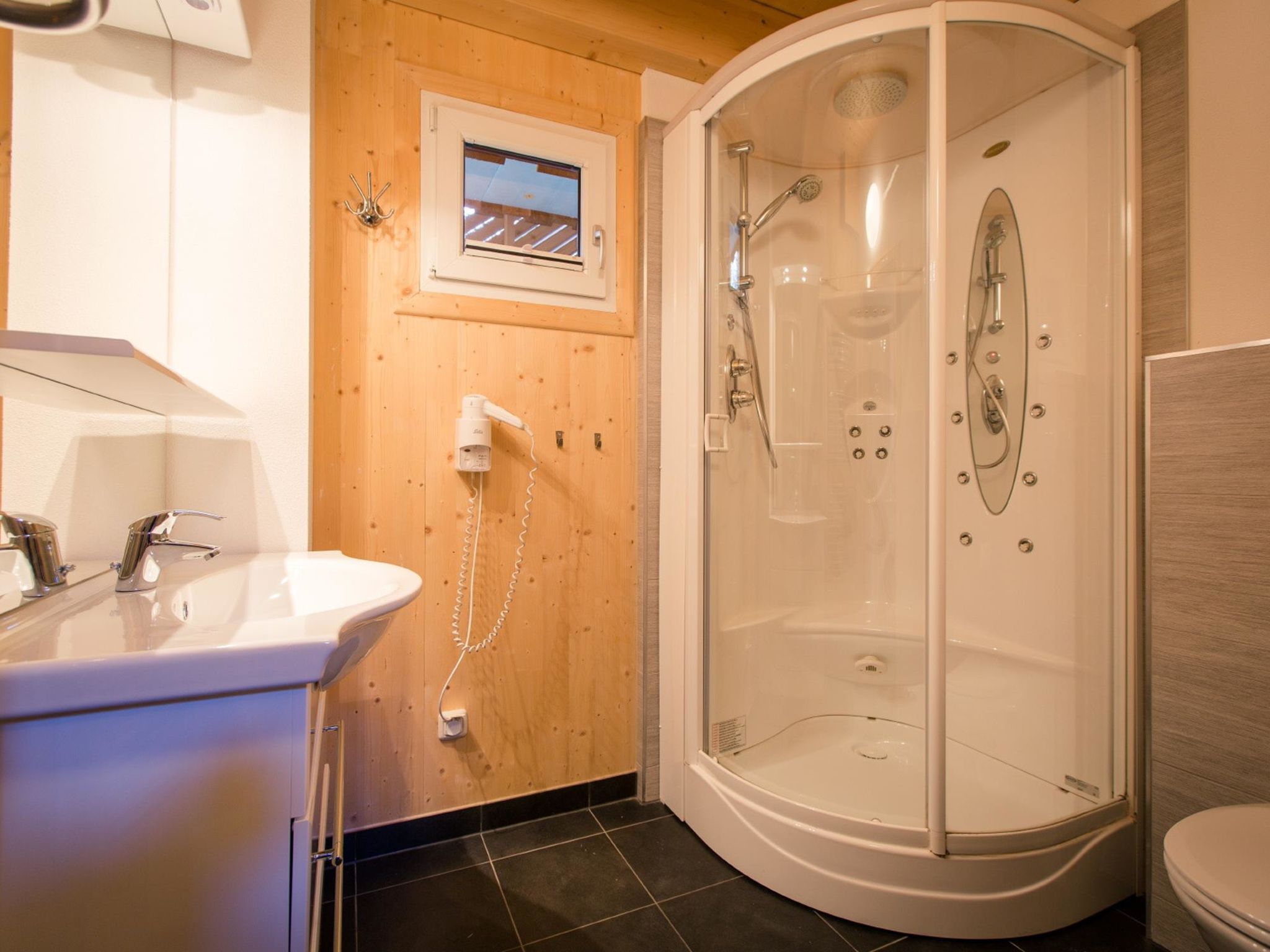 Ruim chalet voor 10 personen met infraroodsauna en whirlpool aan de Turracher Höhe - foto 8
