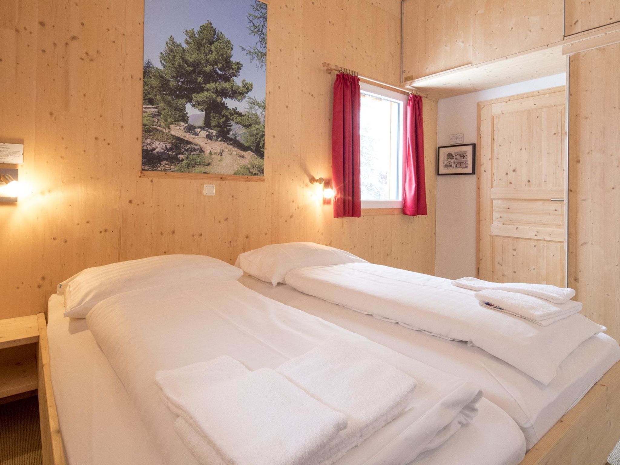 #40 mit IR-Sauna & Sprudelwanne Innen - Image 4