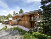 #26 mit IR-Sauna und Sprudelbad innen