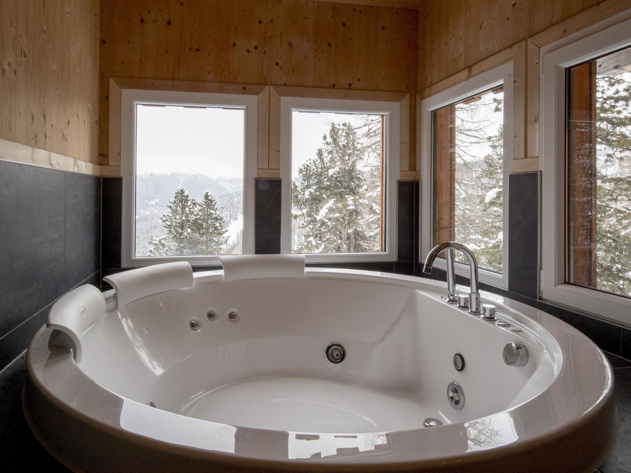 Ruim chalet voor 12 personen met infraroodsauna en whirlpool aan de Turracher Höhe - foto 5