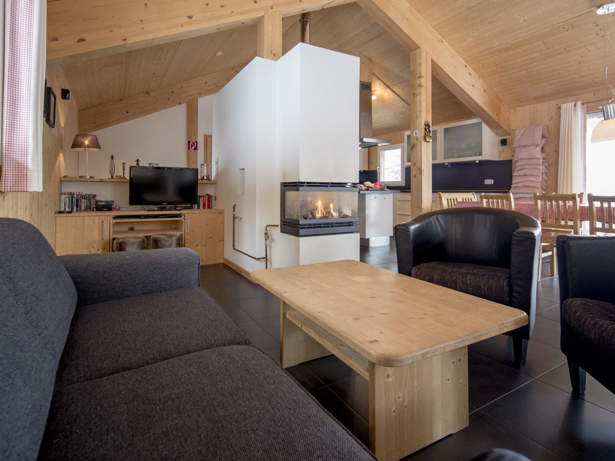 Ruim chalet voor 12 personen met infraroodsauna en whirlpool aan de Turracher Höhe - foto 6