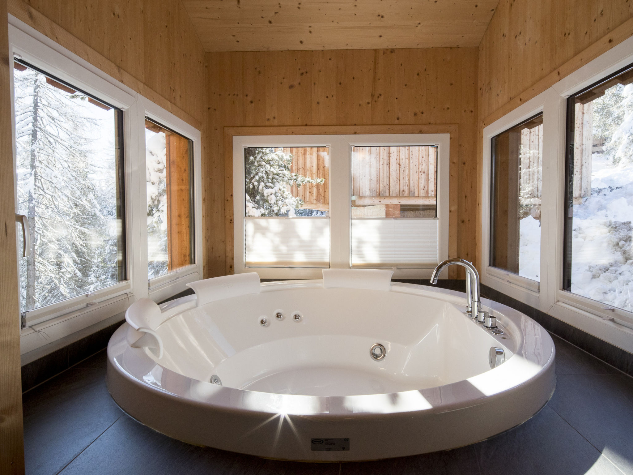 #28 mit Sauna und Sprudelbad innen - Image 5