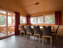 #31 mit IR-Sauna und Sprudelbad innen