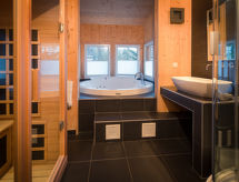 Dům #34 mit IR-Sauna und Sprudelbad innen