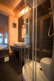 Dům #34 mit IR-Sauna und Sprudelbad innen