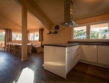 #44 mit Sauna und Sprudelbad innen