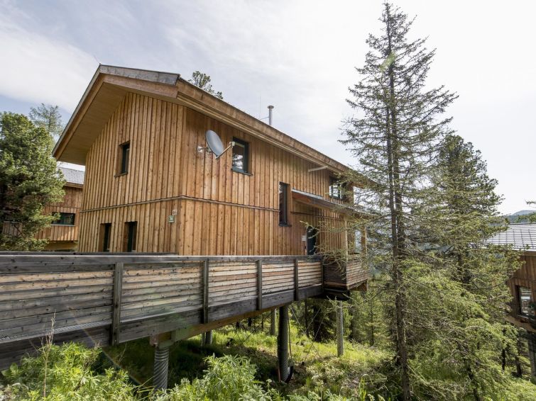 " 46 mit IR-Sauna und Sprudelbad innen", chalet 6-kamers 120 m2 op 2 verdiepingen. Luxueus en smaakvol ingericht: woon-/eetkamer met eethoek en Sat-TV (Flatscreen TV). Open keuken (oven, afwasmachine,..