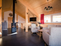 #48 mit IR-Sauna und Sprudelbad aussen