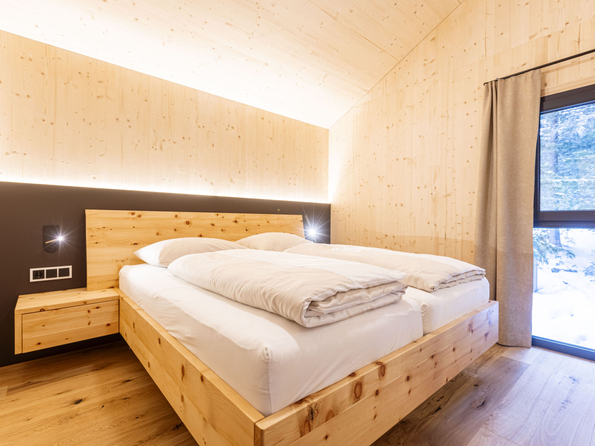 02_Nth011_Sup Chalet mit Sauna und Hot Tub 2 Etage