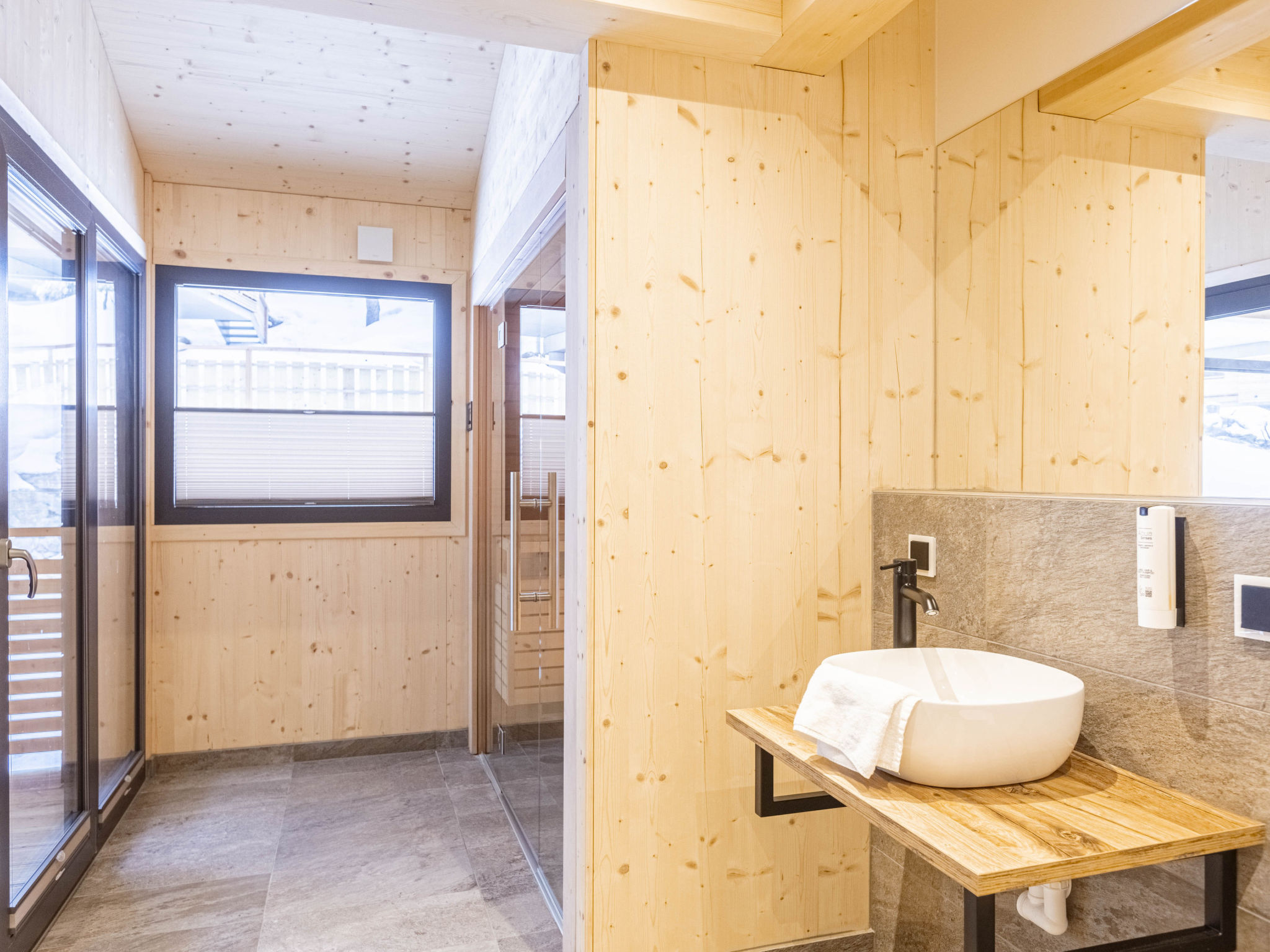 02_Nth011_Sup Chalet mit Sauna und Hot Tub 2 Etage - Binnen