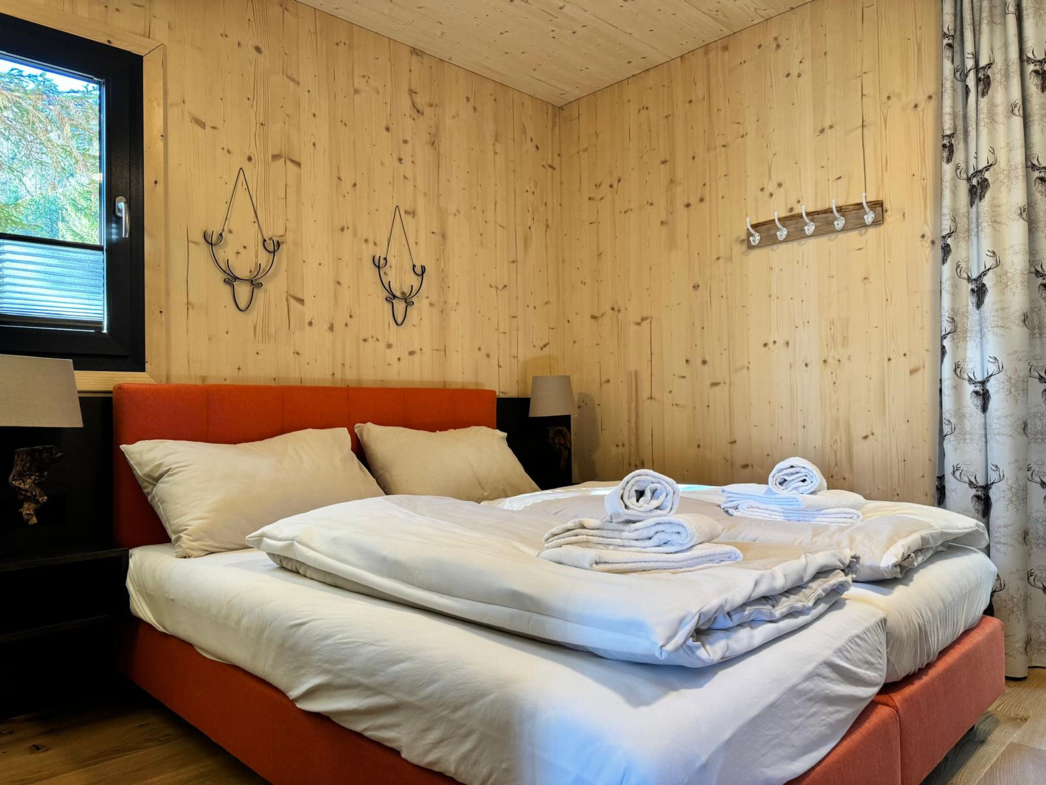 02_NTH42a_Sup Chalet mit Sauna und Hot Tub 2 Etage - Inside