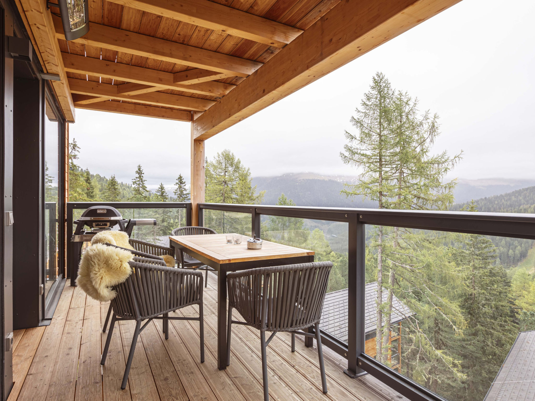 02_NTH003_Sup Chalet mit Sauna und Hot Tub 3 Etage - Buiten