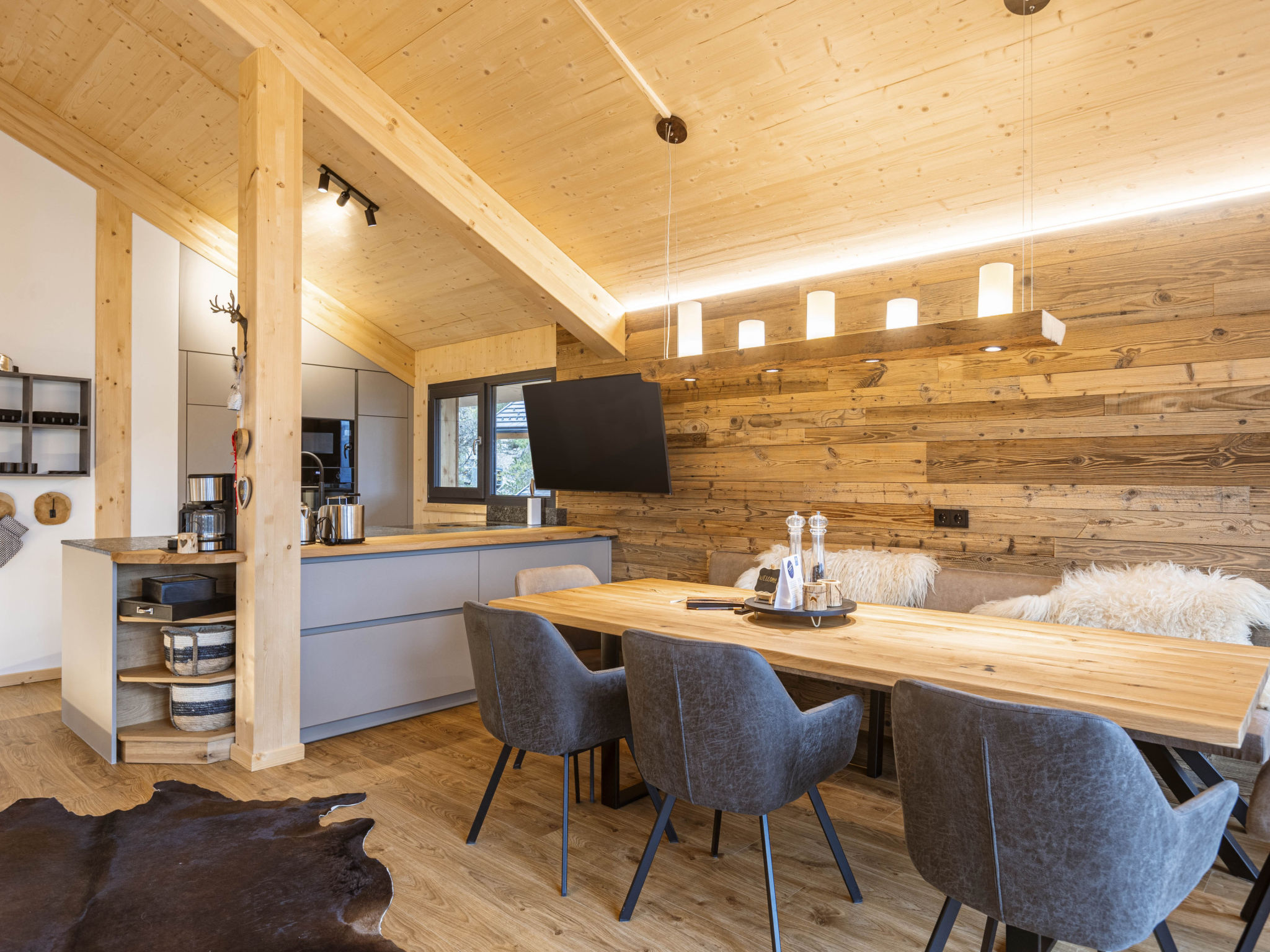 Kitchen / Dining Room