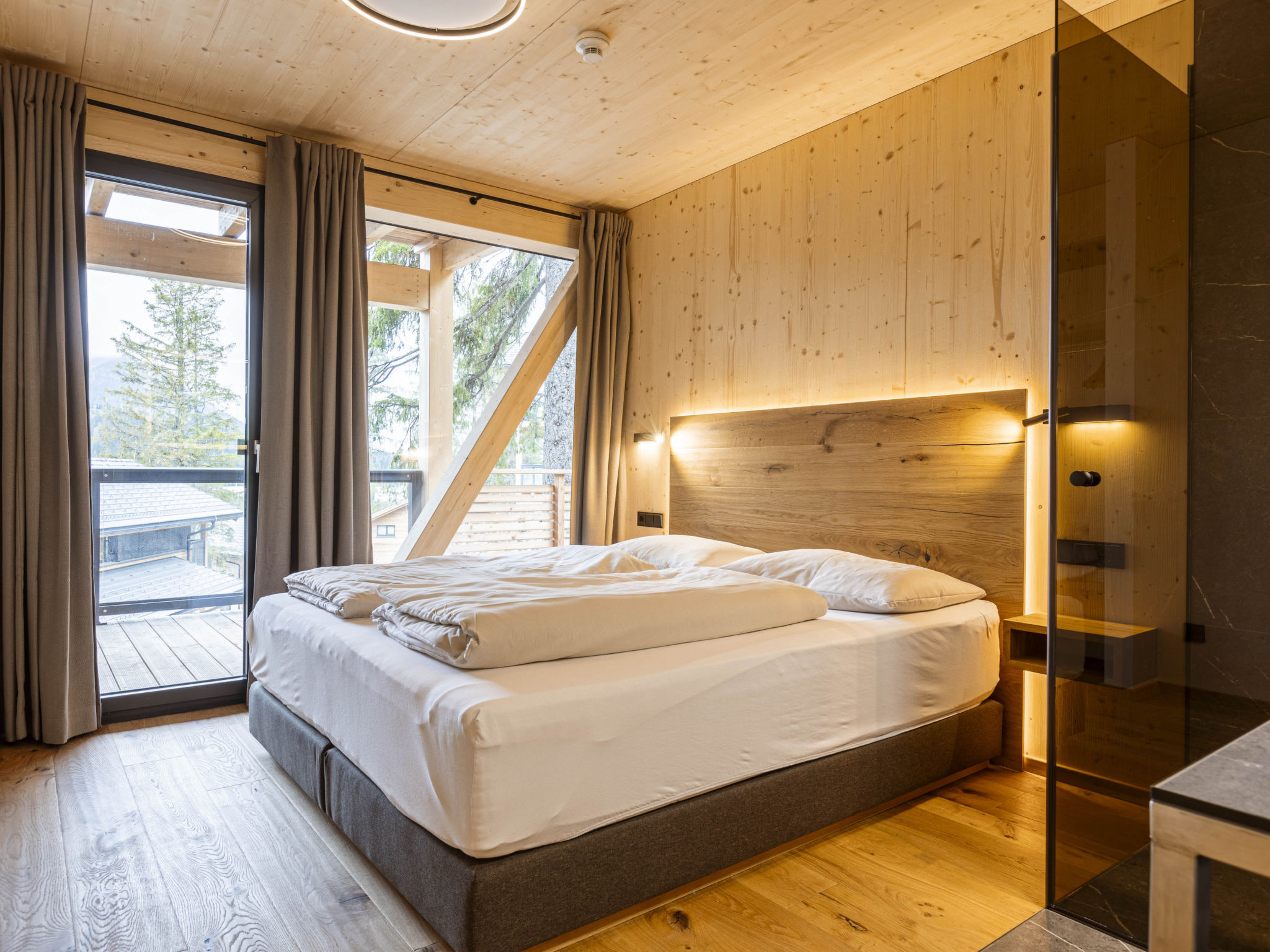 Superior #10 mit Sauna & Hot Tub - Image 4
