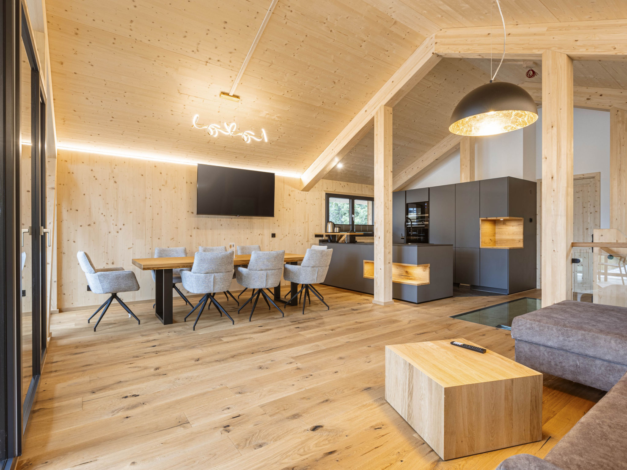 Superior #10 mit Sauna & Hot Tub - Image 3