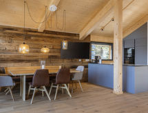 Ruim chalet voor 8 met privé sauna & hottub direct aan de skipiste - thumbnail 2