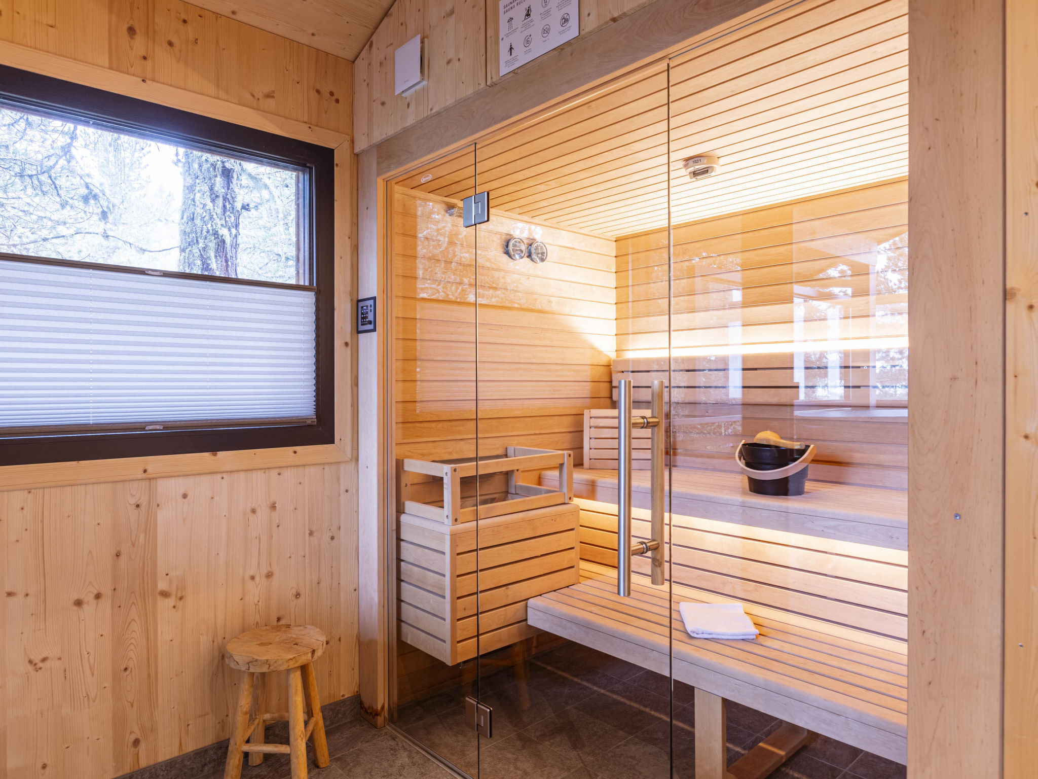 02_NTH001_Sup Chalet mit Sauna und Hot Tub 2 Etage - Outside