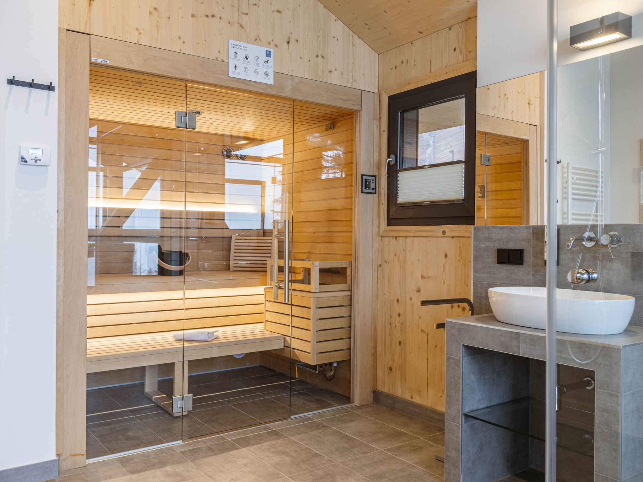 Bathroom / Wellness