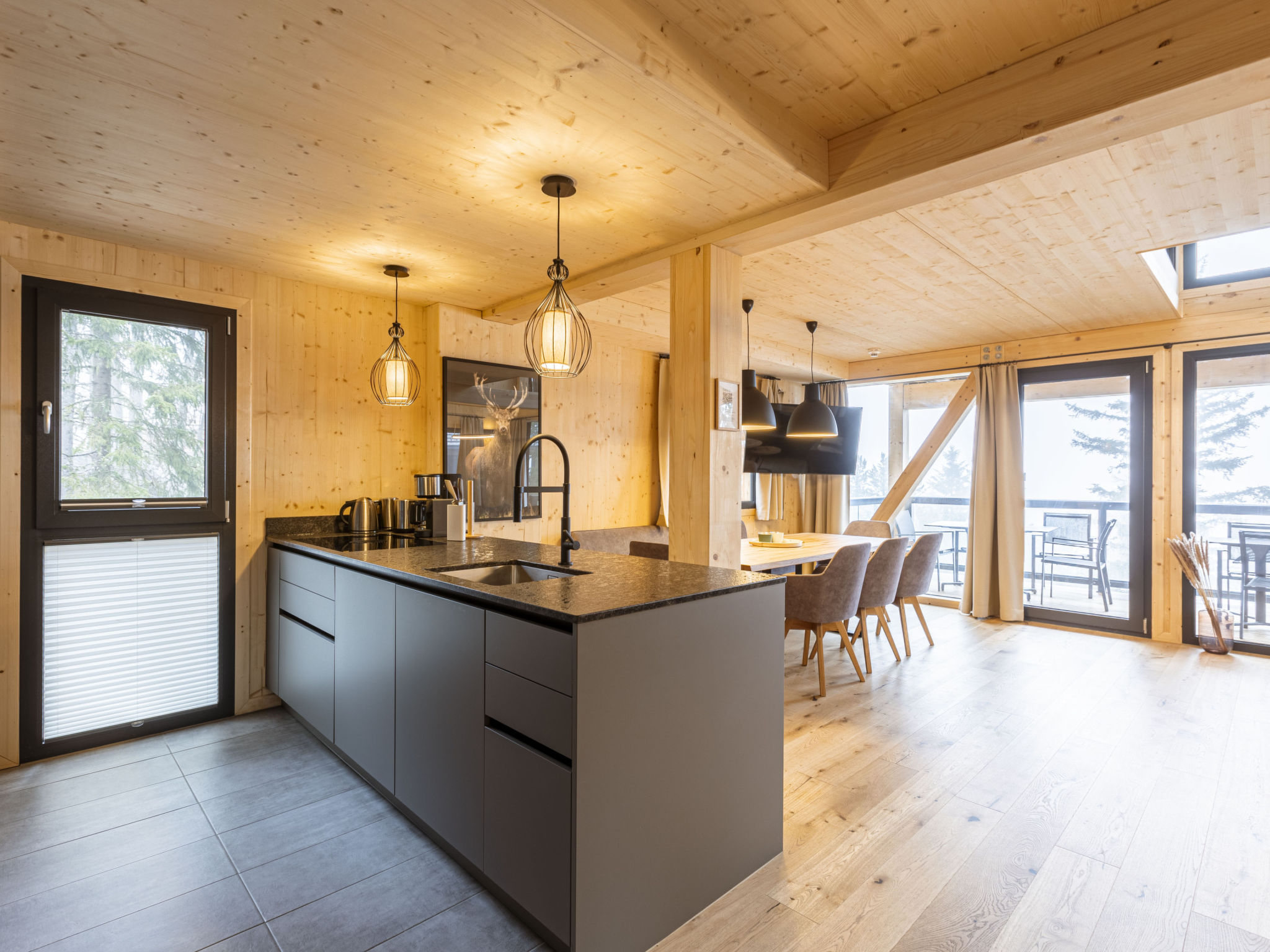 Kitchen / Dining Room