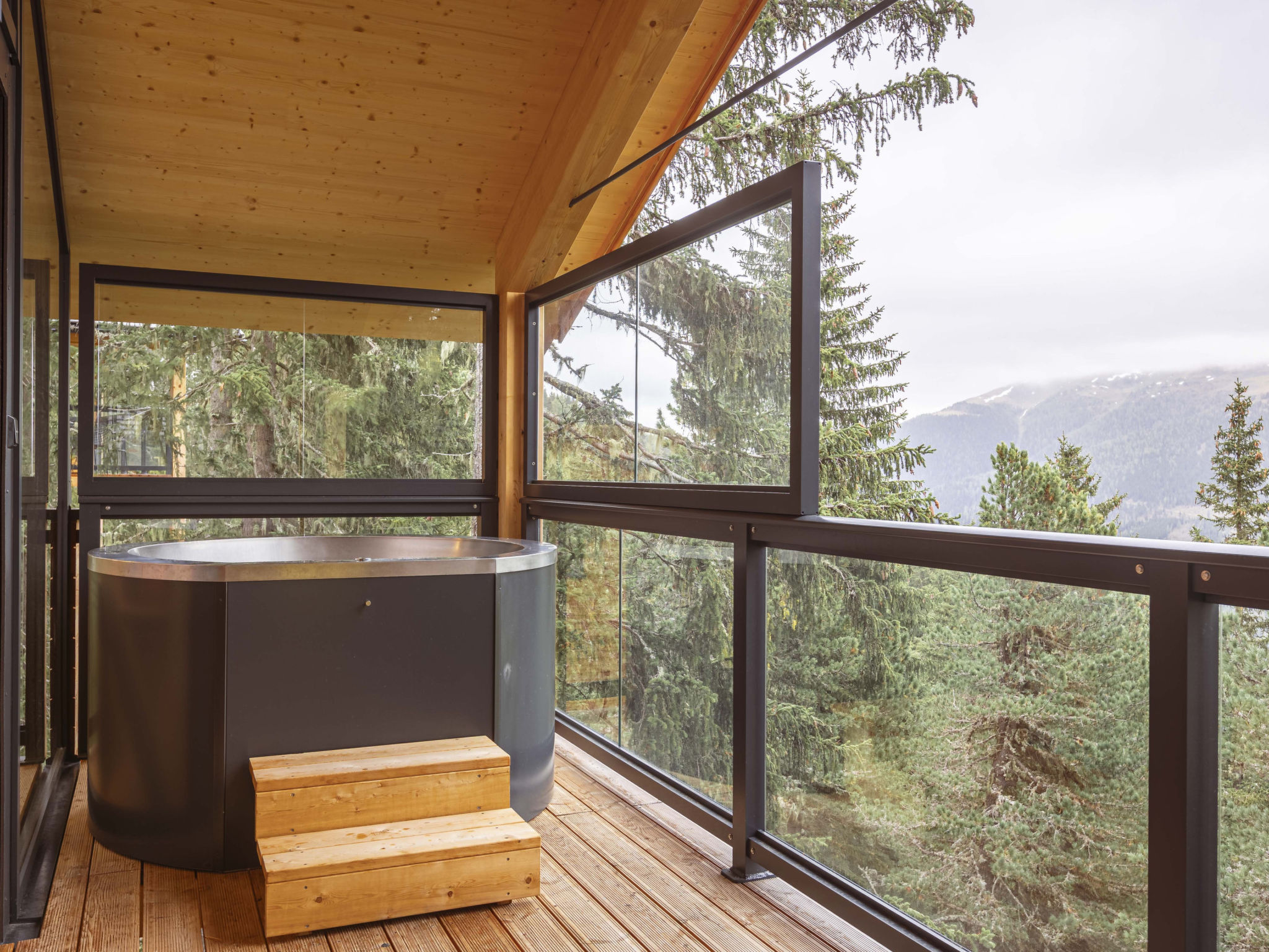Superior #15 mit Sauna & Hot Tub - Image 2