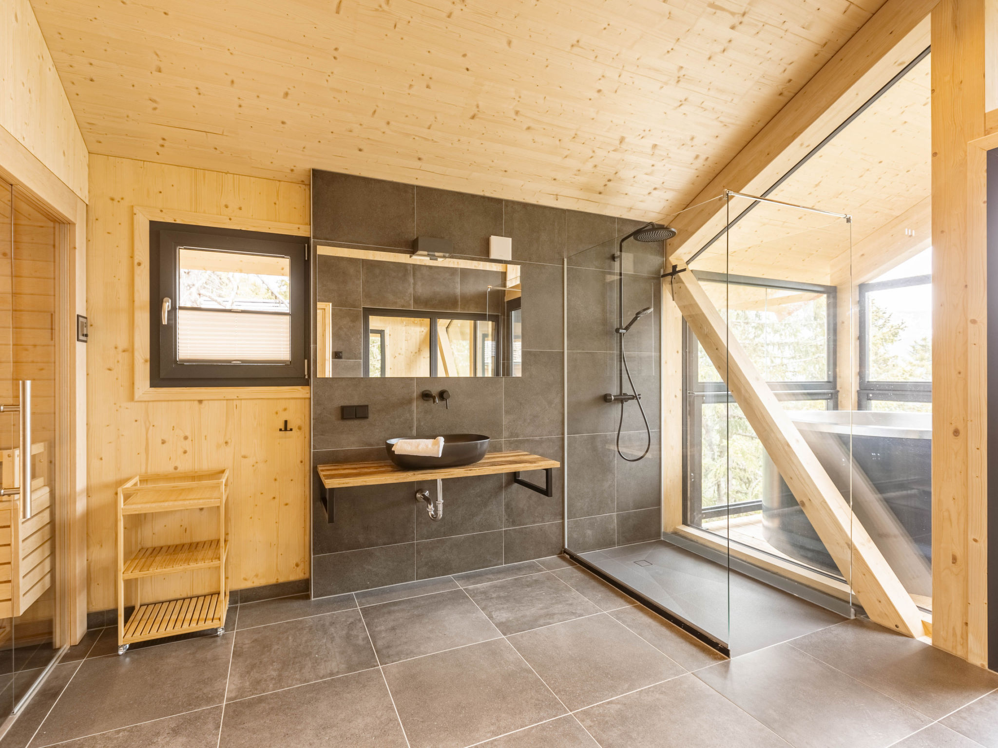 02_NTH018_Sup Chalet mit Sauna und Hot Tub 3 Etage - Inside