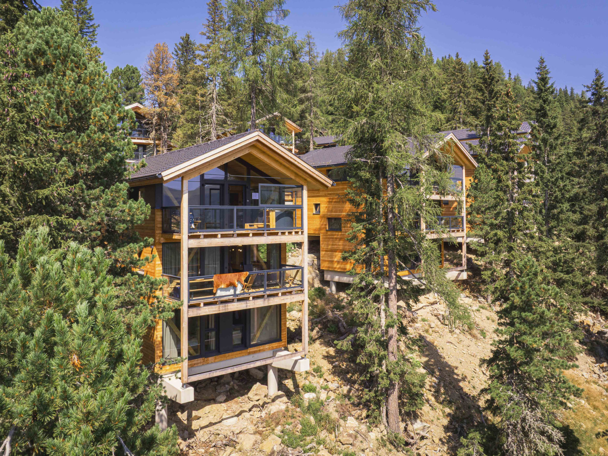 02_NTH021_Sup Chalet mit Sauna und Hot Tub 3 Etage - Outside